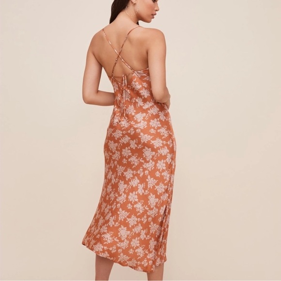 ASTR Gaia Midi Dress - Picture 2 of 3